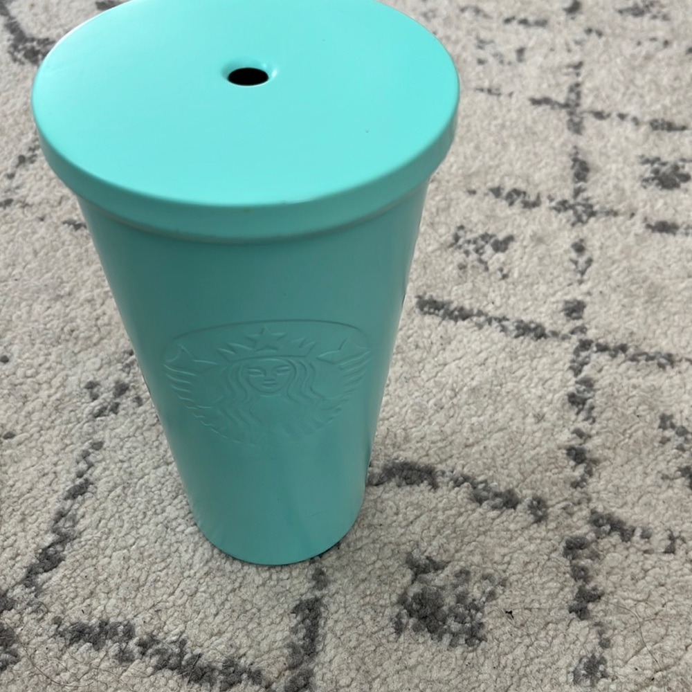 Starbucks aqua Tiffany blue tumbler. Used in very good condition.